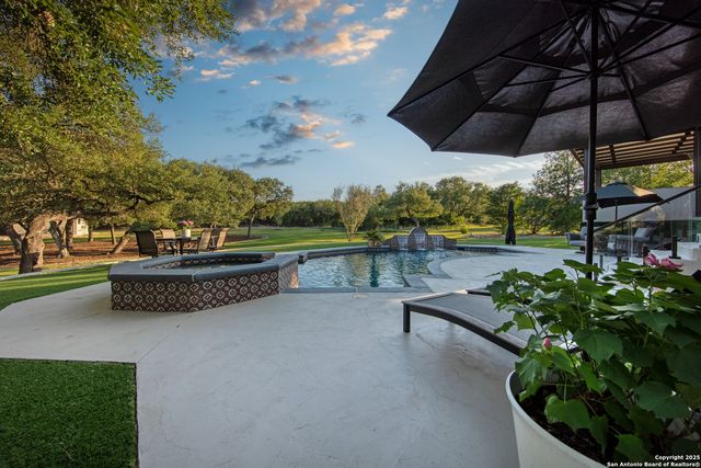 11118 ANAQUA SPGS, Boerne, TX 78006