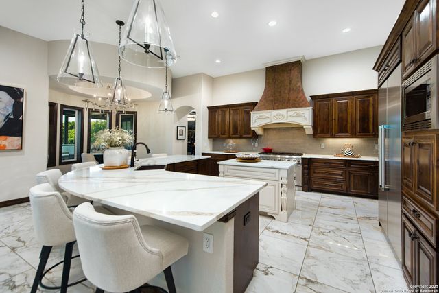 11118 ANAQUA SPGS, Boerne, TX 78006