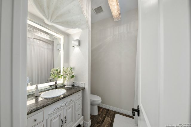 11118 ANAQUA SPGS, Boerne, TX 78006