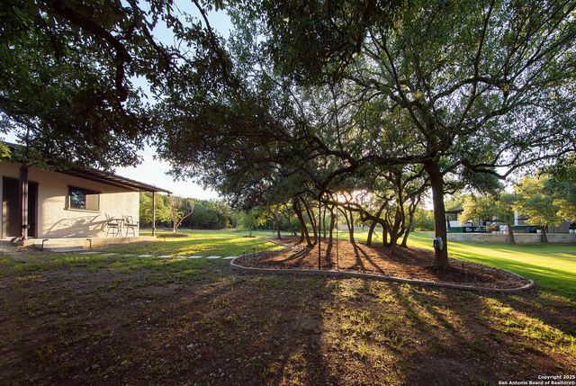 11118 ANAQUA SPGS, Boerne, TX 78006