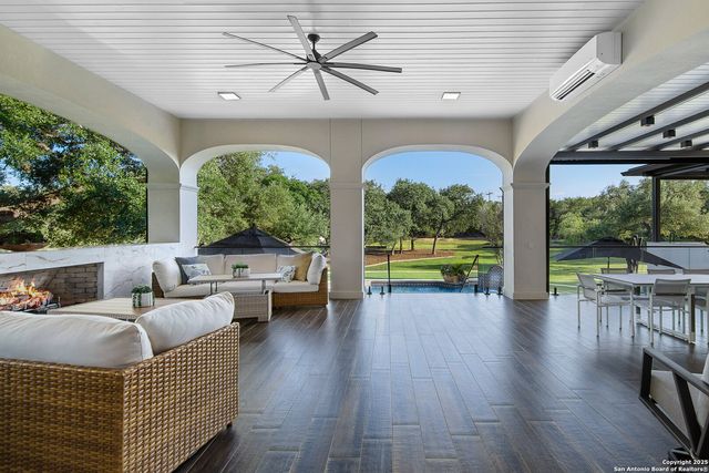 11118 ANAQUA SPGS, Boerne, TX 78006