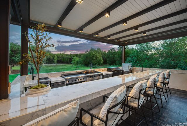 11118 ANAQUA SPGS, Boerne, TX 78006