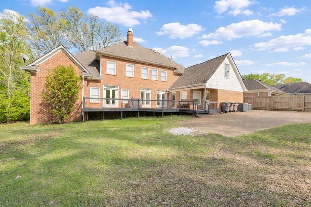 1925 WOOD OAK DR, Cordova, TN 38016