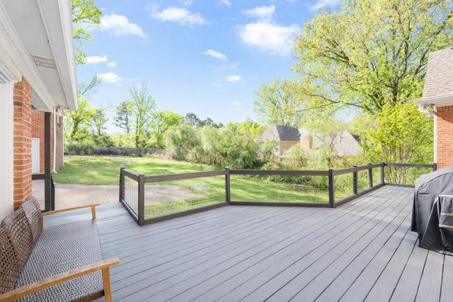 1925 WOOD OAK DR, Cordova, TN 38016
