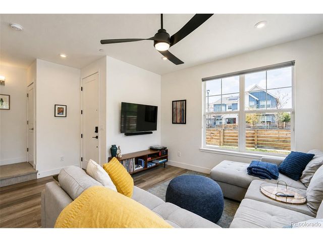 6102 W 28th Ct, Denver, CO 80214
