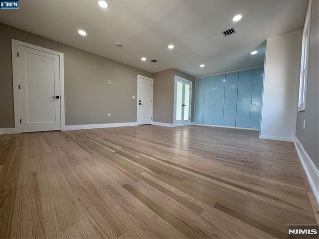 8 Dohrman, Teaneck, NJ 07666