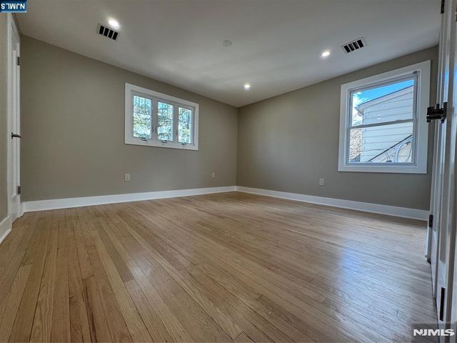 8 Dohrman, Teaneck, NJ 07666