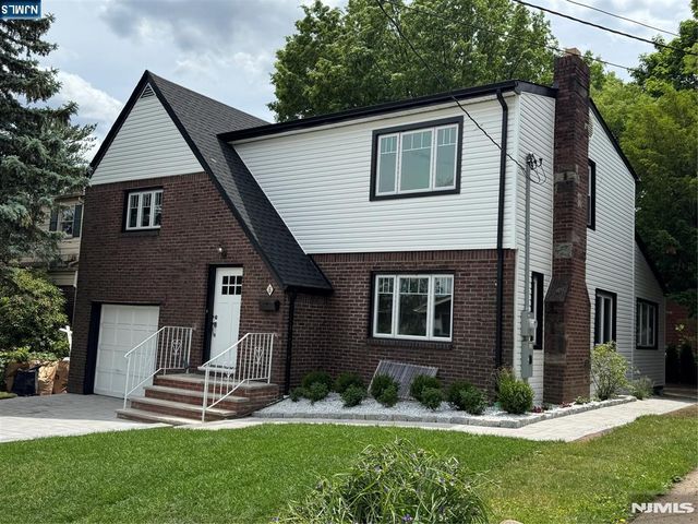 8 Dohrman, Teaneck, NJ 07666