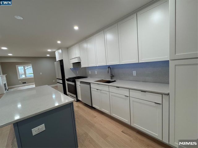 8 Dohrman, Teaneck, NJ 07666