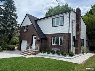 8 Dohrman, Teaneck, NJ 07666