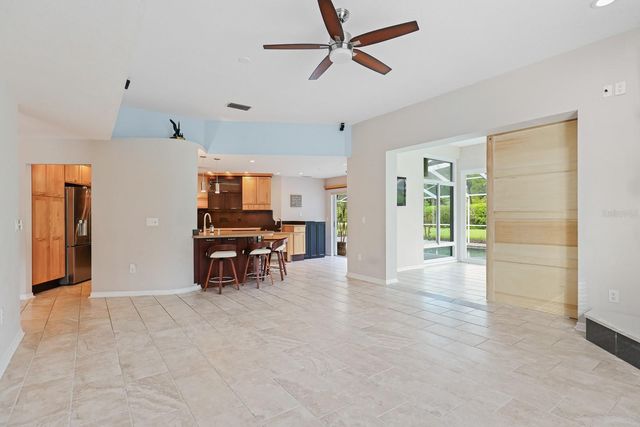 5208 LAUREL POINTE DRIVE, Valrico, FL 33596