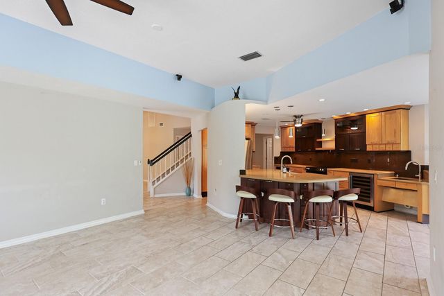 5208 LAUREL POINTE DRIVE, Valrico, FL 33596