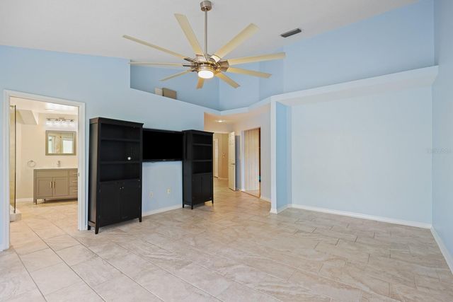5208 LAUREL POINTE DRIVE, Valrico, FL 33596