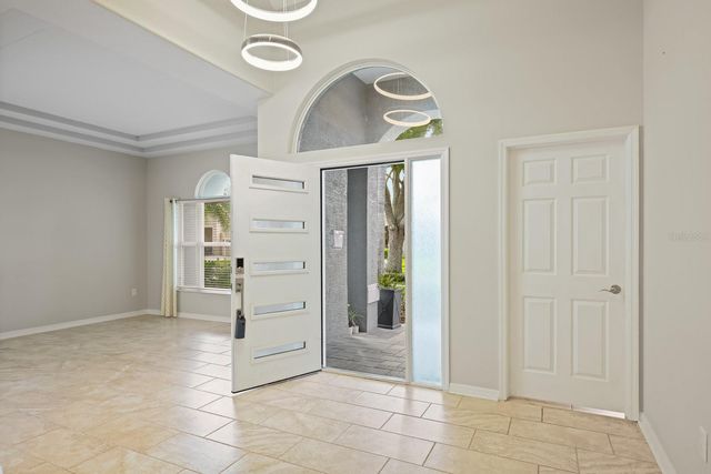 5208 LAUREL POINTE DRIVE, Valrico, FL 33596