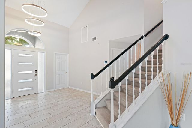 5208 LAUREL POINTE DRIVE, Valrico, FL 33596