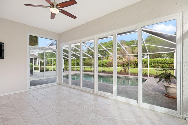 5208 LAUREL POINTE DRIVE, Valrico, FL 33596