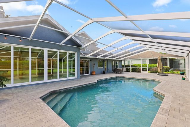 5208 LAUREL POINTE DRIVE, Valrico, FL 33596