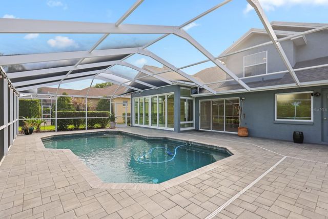 5208 LAUREL POINTE DRIVE, Valrico, FL 33596