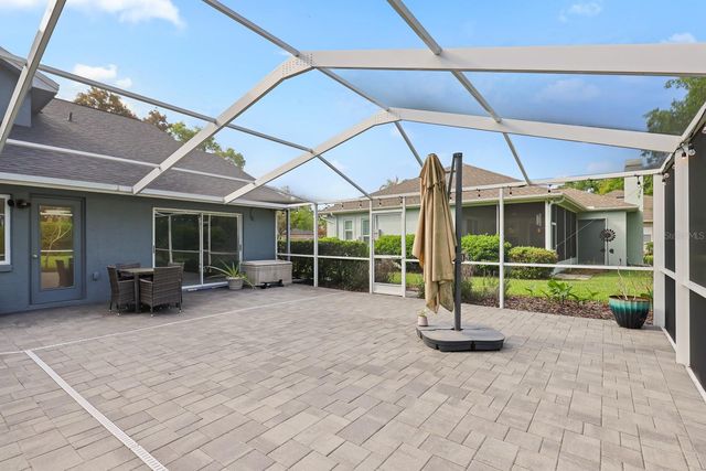 5208 LAUREL POINTE DRIVE, Valrico, FL 33596