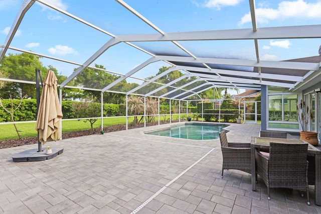 5208 LAUREL POINTE DRIVE, Valrico, FL 33596