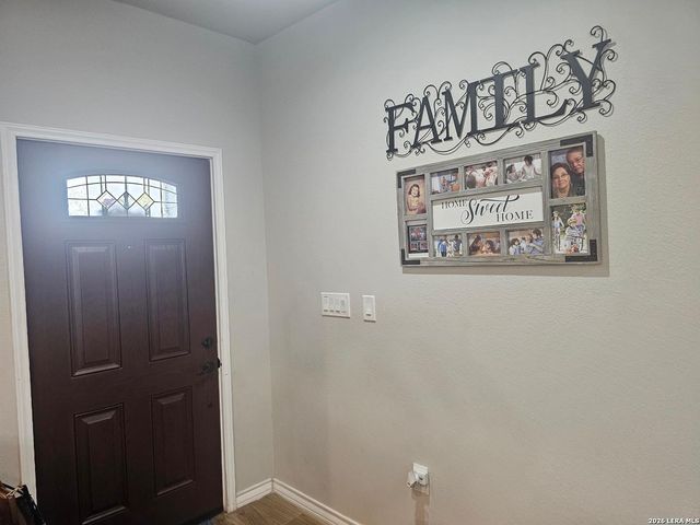 147 Bradley, San Antonio, TX 78211