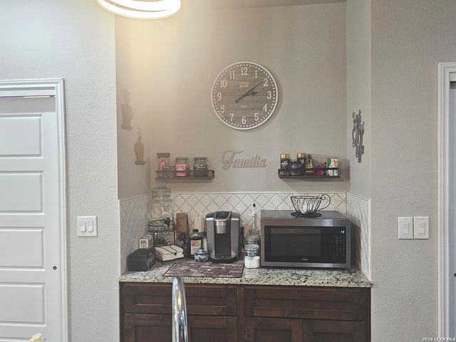 147 Bradley, San Antonio, TX 78211