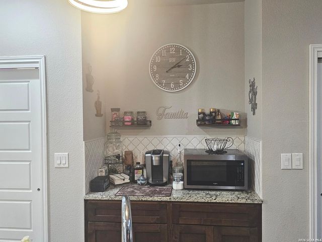 147 Bradley, San Antonio, TX 78211