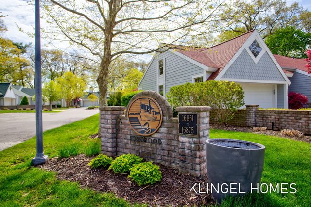 16873 Landing Lane 33, Spring Lake, MI 49456