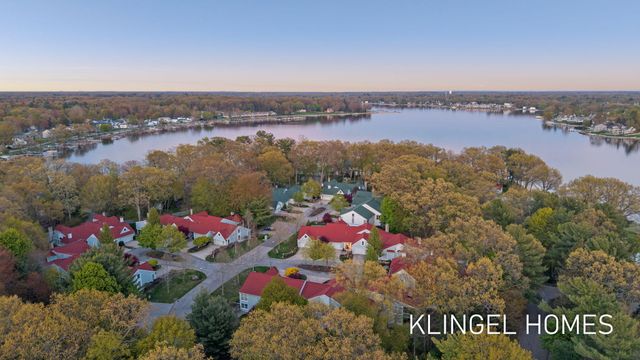 16873 Landing Lane 33, Spring Lake, MI 49456