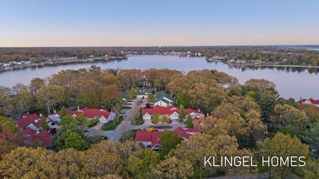16873 Landing Lane 33, Spring Lake, MI 49456