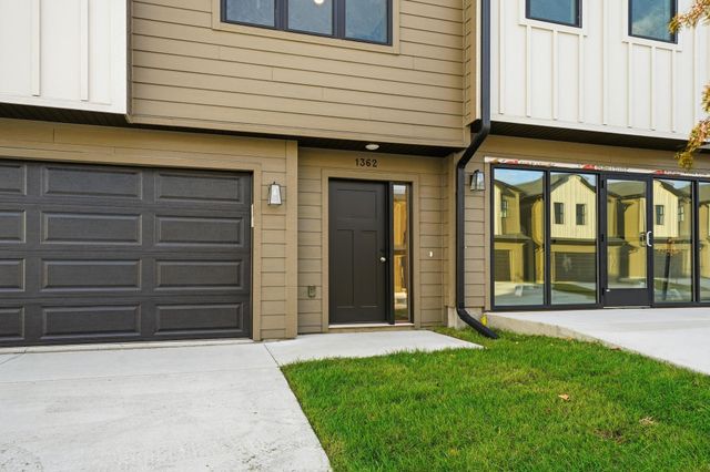 1362 Meadow Rose Place, Waukee, IA 50263