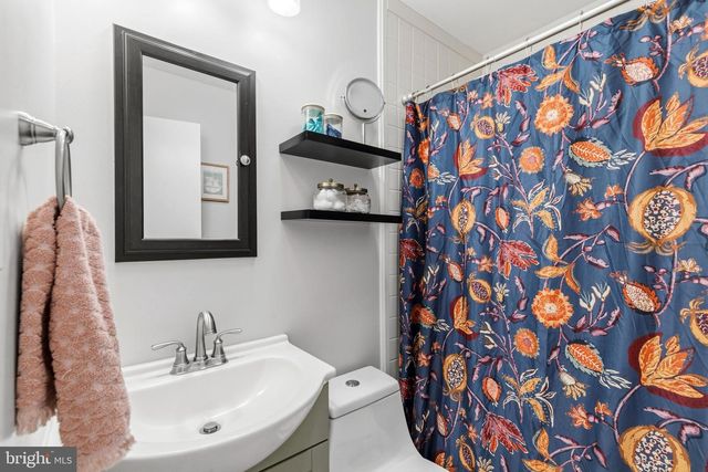 1015 STORMONT CIR, Halethorpe, MD 21227