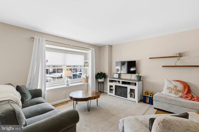 1015 STORMONT CIR, Halethorpe, MD 21227