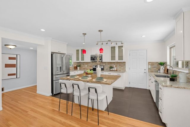 837 Nectarine Avenue, Sunnyvale, CA 94087