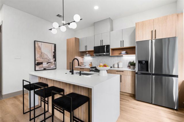 2950 Pitzlin Street, Houston, TX 77023