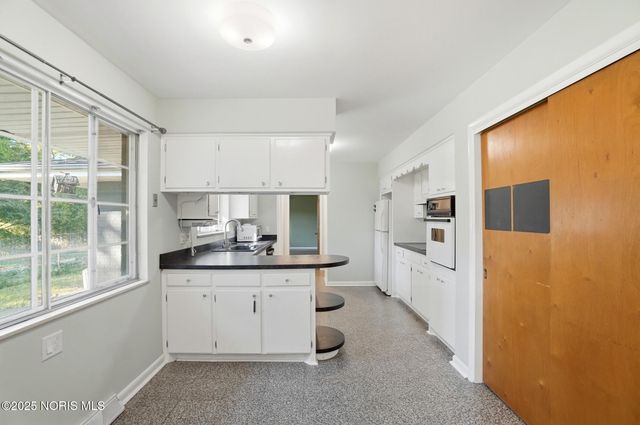 5017 Macklyn Drive, Toledo, OH 43615