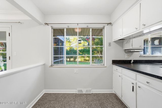 5017 Macklyn Drive, Toledo, OH 43615