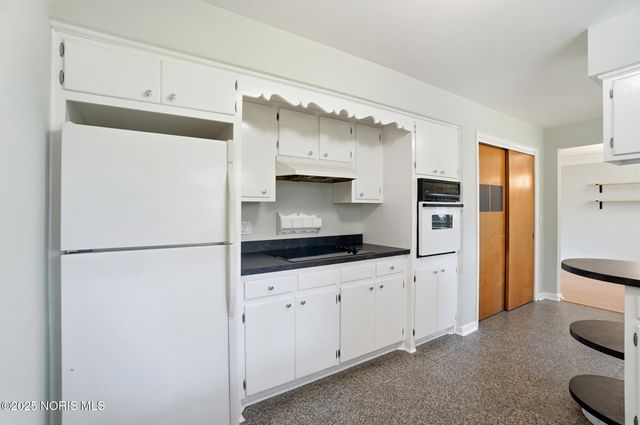 5017 Macklyn Drive, Toledo, OH 43615