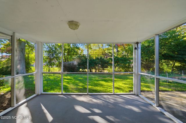 5017 Macklyn Drive, Toledo, OH 43615