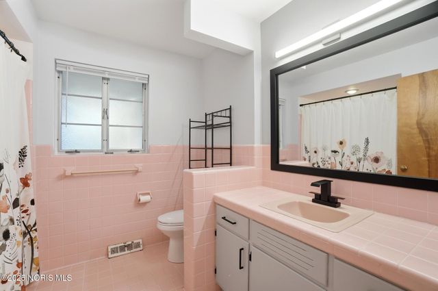 5017 Macklyn Drive, Toledo, OH 43615