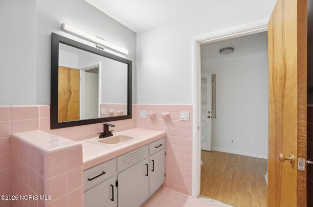 5017 Macklyn Drive, Toledo, OH 43615