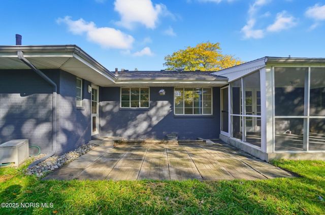 5017 Macklyn Drive, Toledo, OH 43615