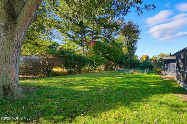 5017 Macklyn Drive, Toledo, OH 43615