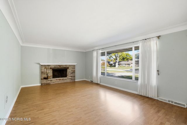 5017 Macklyn Drive, Toledo, OH 43615