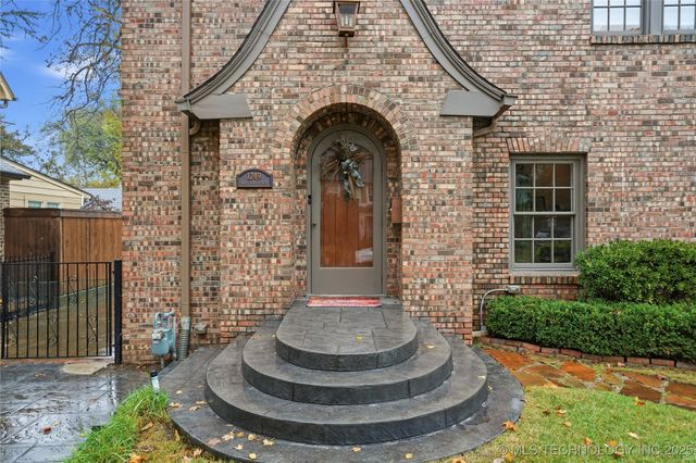 1249 E 29th Place, Tulsa, OK 74114