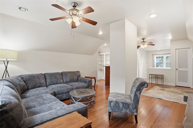 1249 E 29th Place, Tulsa, OK 74114