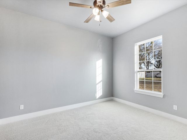 123 Cedar Bend Drive, Trinidad, TX 75163