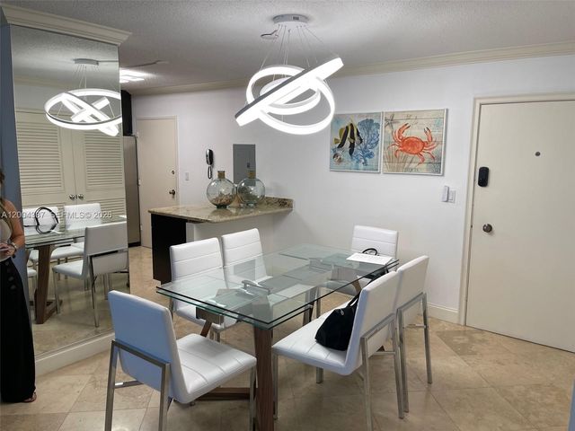 5555 Collins Ave 7Z, Miami Beach, FL 33140