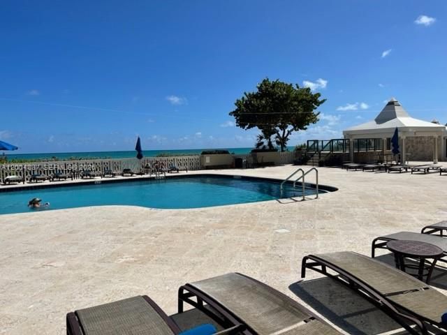 5555 Collins Ave 7Z, Miami Beach, FL 33140