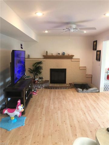 119 Diggs DR, Hampton, VA 23666